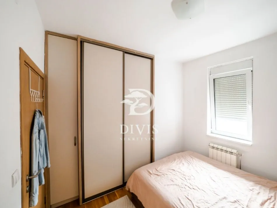 Sale, three bedroom apartment, 70m², Autokomanda, Voždovac Sve Podlokacije