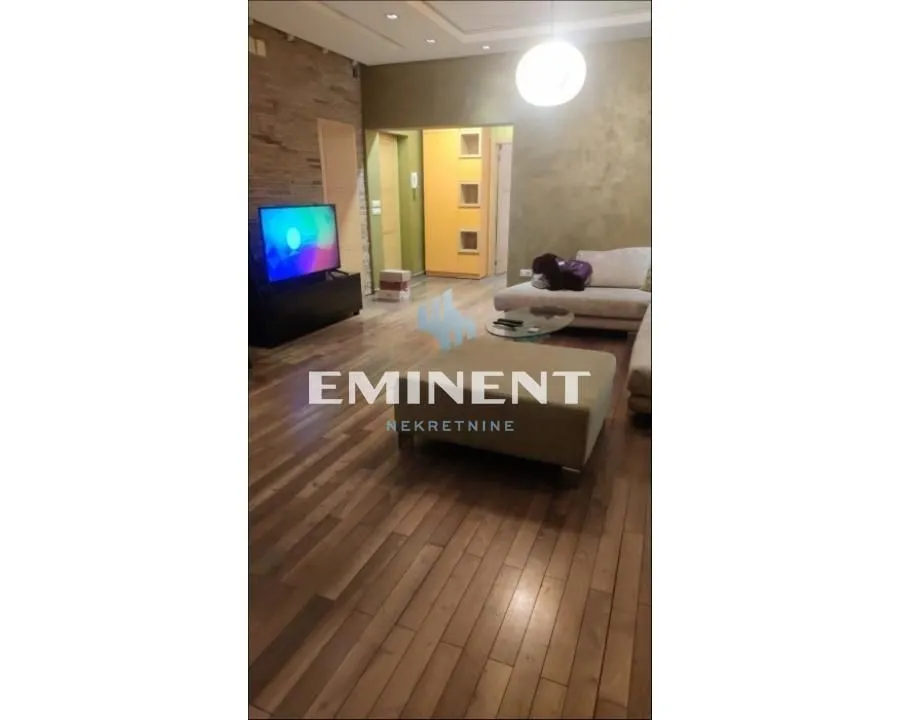 Rent, two bedroom apartment, 64m², Kalenić Pijaca, Vračar Sve Podlokacije