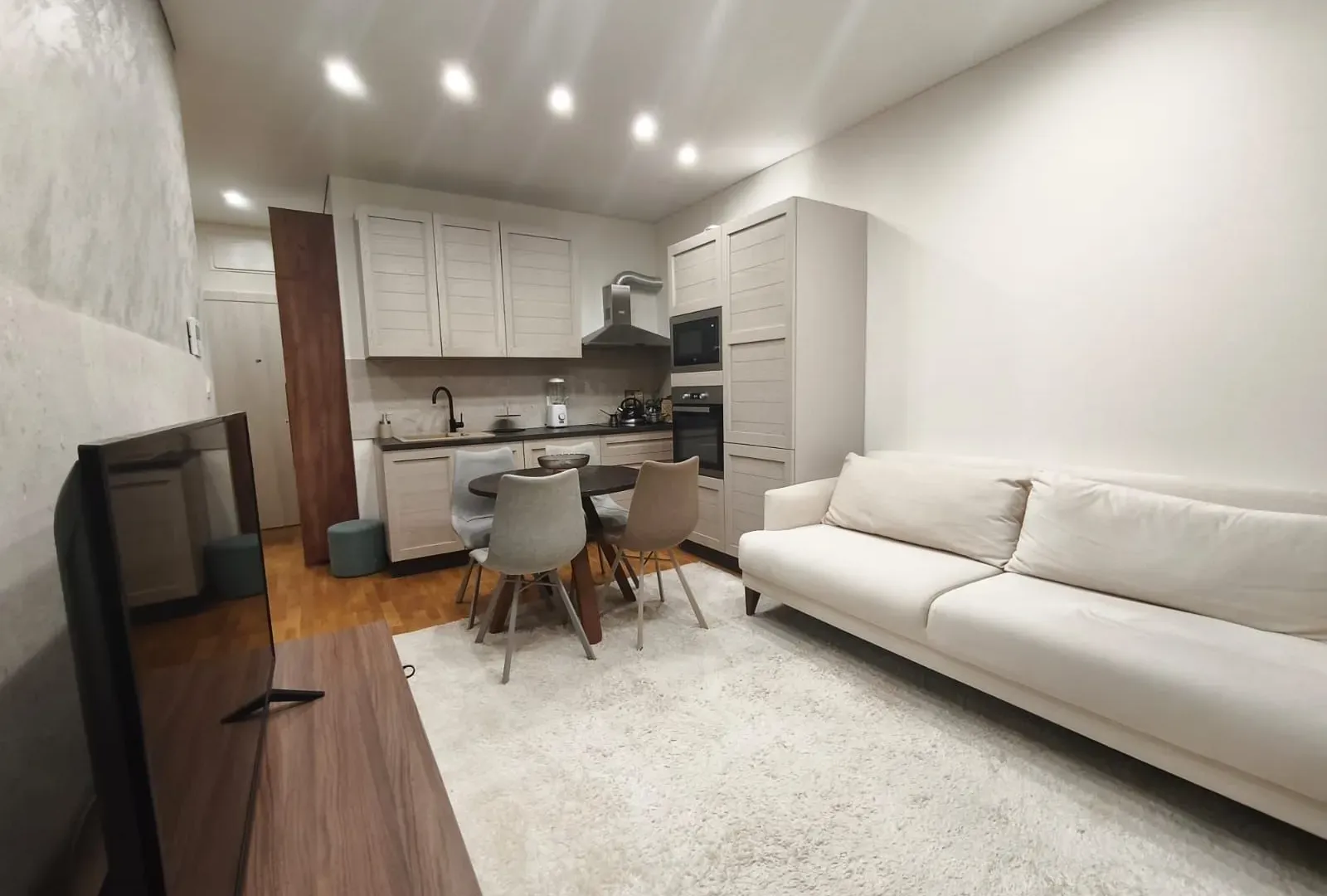 Prodaja, jednosoban stan, 37m², Bijeli Do, Budva