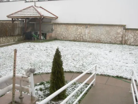 Izdavanje, četvorosoban stan, 110m², Senjak, Beograd - image 20