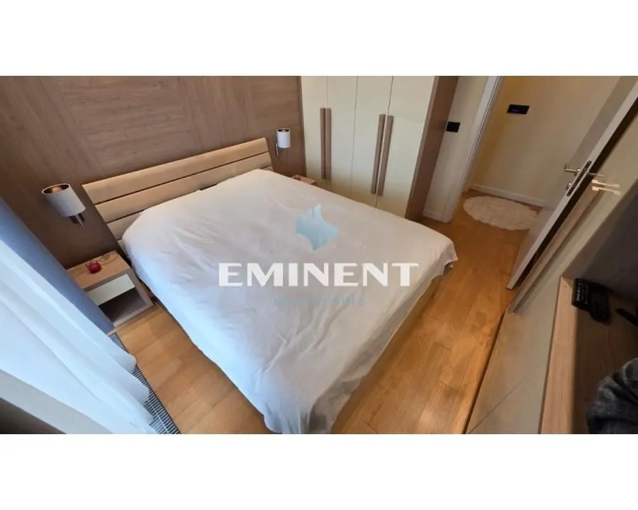 Izdavanje, dvosoban stan, 51m², Novi Beograd Blok 65, Novi Beograd Sve Podlokacije