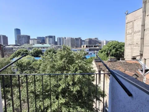 Izdavanje, trosoban stan, 69m², Savski Venac, Beograd - image 6