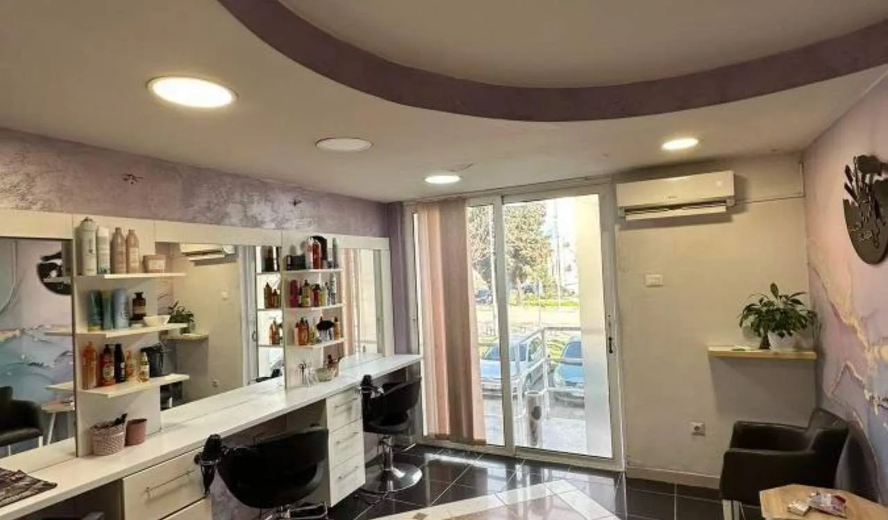 Prodaja, poslovni prostor, 43m², Preko Morače, Podgorica