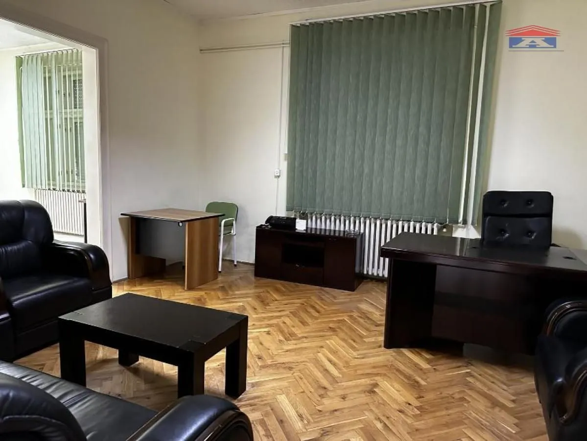 Rent, office space, 105m², Grbavica, Novi Sad Sve Podlokacije