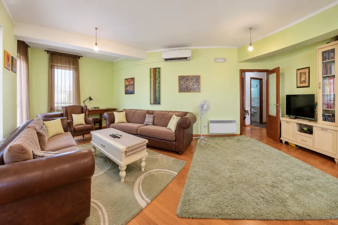 Sale, two bedroom apartment, 81m², 1 maj, Podgorica
