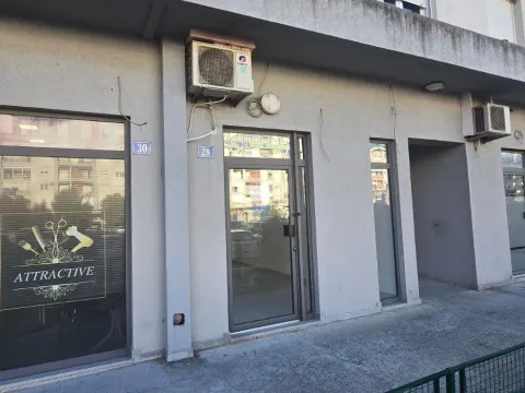 Rent, office space, 30m², Stari Aerodrom, Podgorica - image 3