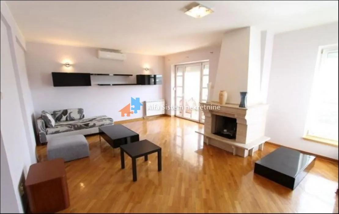 Izdavanje, trosoban stan, 130m², Savski Venac, Beograd