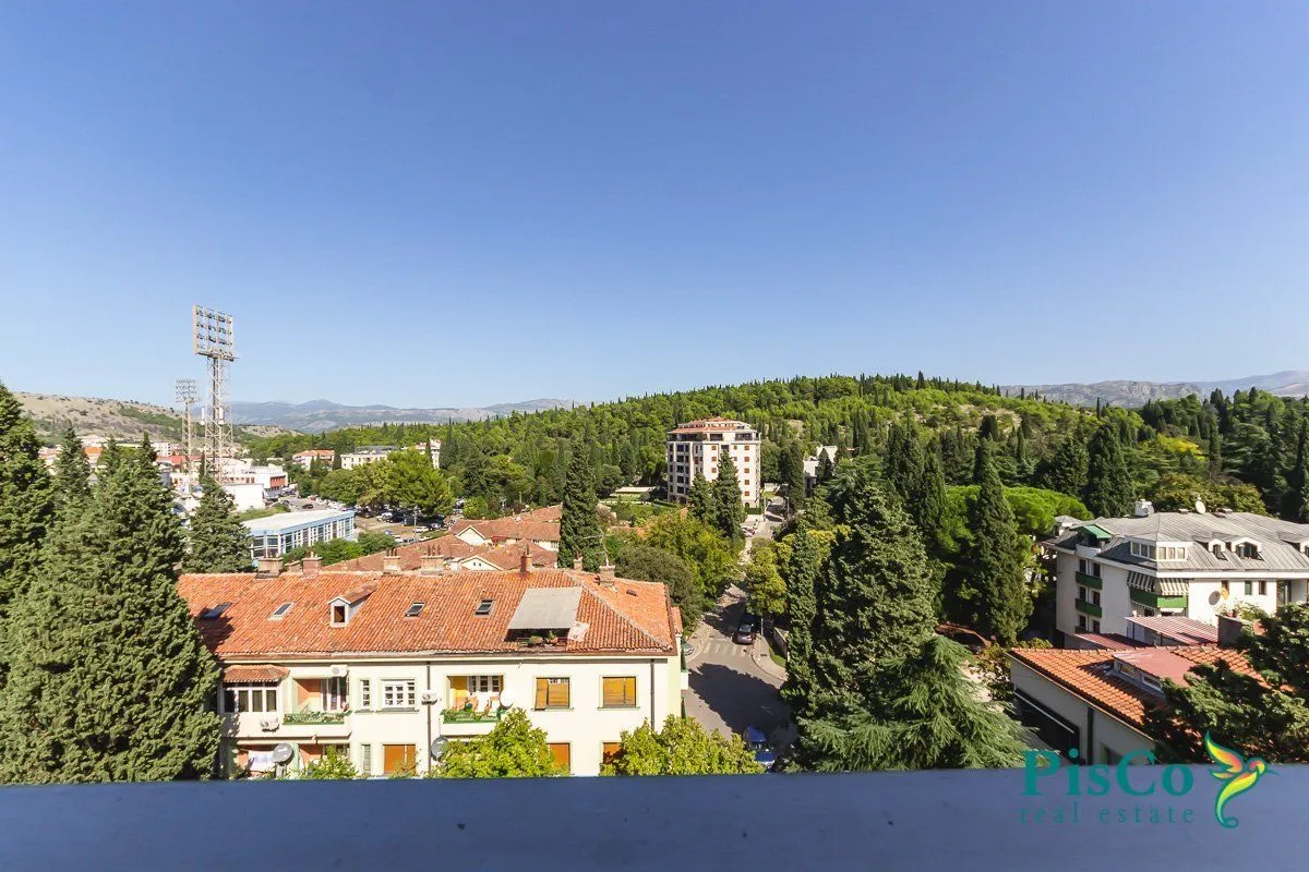 Rent, four bedroom apartment, 135m², Centar, Podgorica
