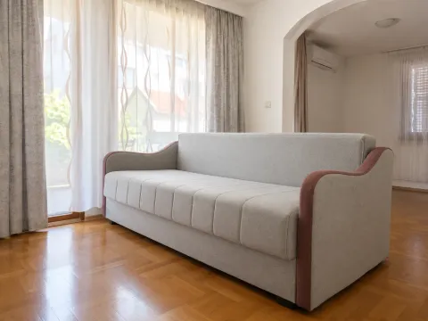 Rent, two bedroom apartment, 80m², Zagorič, Podgorica - image 7