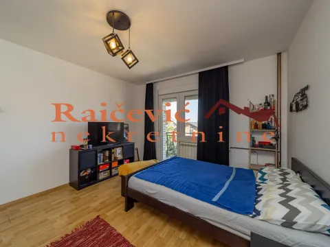 Prodaja, kuća, 220m², Rušanj, Beograd - image 12