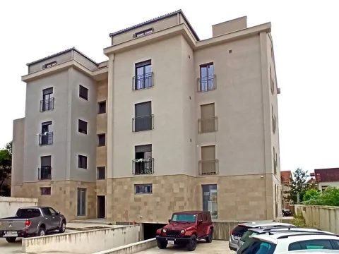 Prodaja, jednosoban stan, 24m², Tivat, Crna Gora - image 8