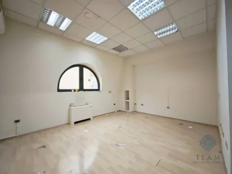 Sale, office space, 315m², Centar, Podgorica - image 9