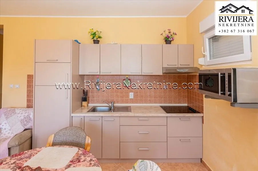 Prodaja, dvosoban stan, 86m², Igalo, Herceg Novi