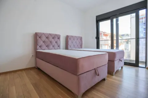 Sale, two bedroom apartment, 84m², Bečići, Budva - image 7