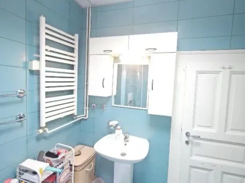 Rent, three bedroom apartment, 82m², Vračar Sve Podlokacije, Beograd - image 10