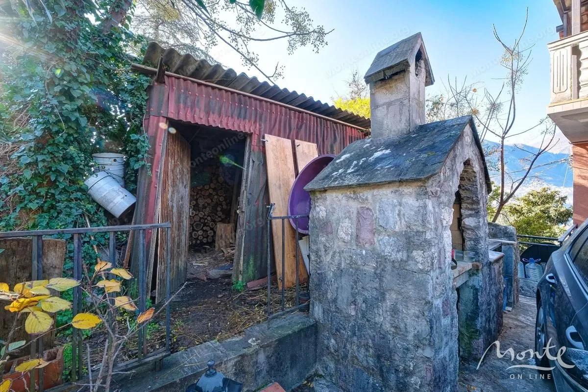 Prodaja, kuća, 219m², Dobrota, Kotor
