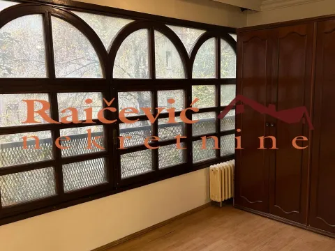 Rent, three bedroom apartment, 115m², Kalenić Pijaca, Vračar Sve Podlokacije - image 4