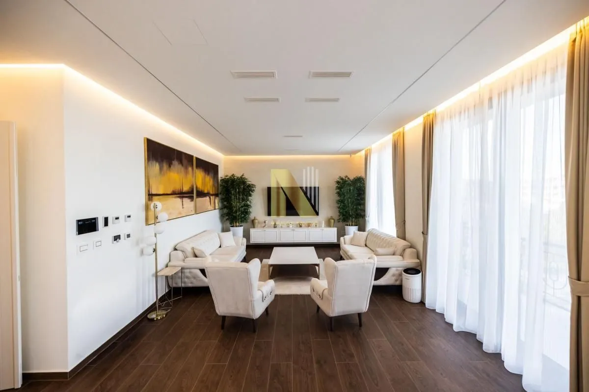Rent, four bedroom apartment, 116m², Novi Sad, Srbija