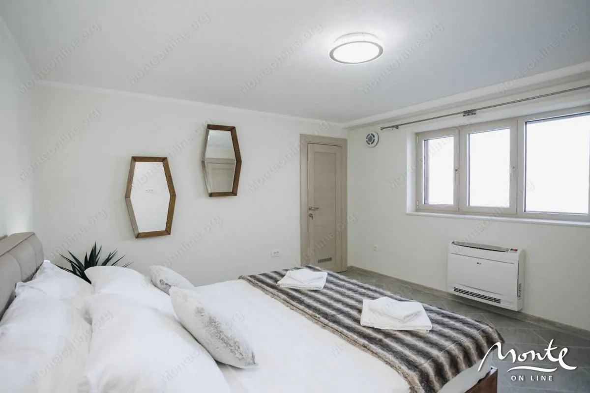 Prodaja, kuća, 314m², Tivat, Crna Gora