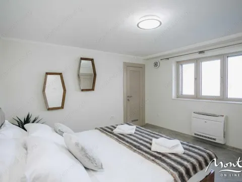 Prodaja, kuća, 314m², Tivat, Crna Gora - image 14