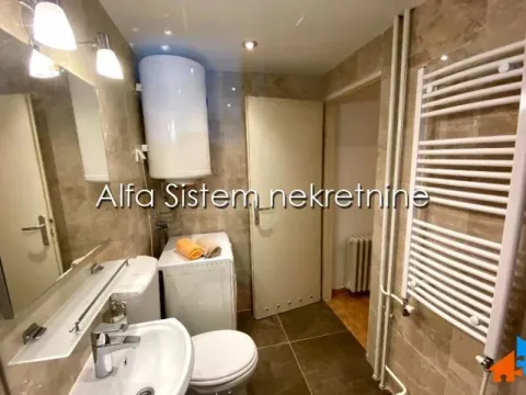 Izdavanje, četvorosoban stan, 80m², Stari Grad, Beograd - image 16