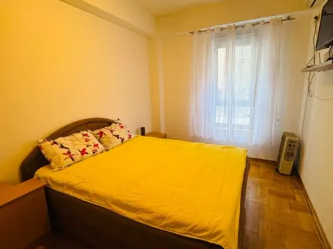 Izdavanje, dvosoban stan, 60m², City Kvart, Podgorica - image 9