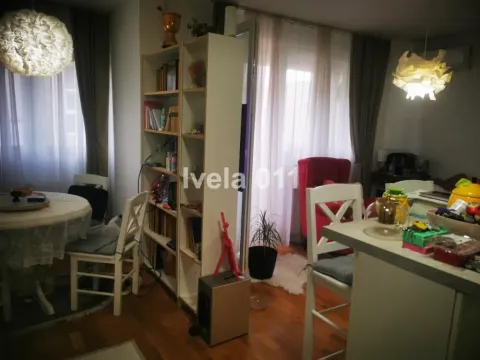 Stan in Zvezdara Sve Podlokacije