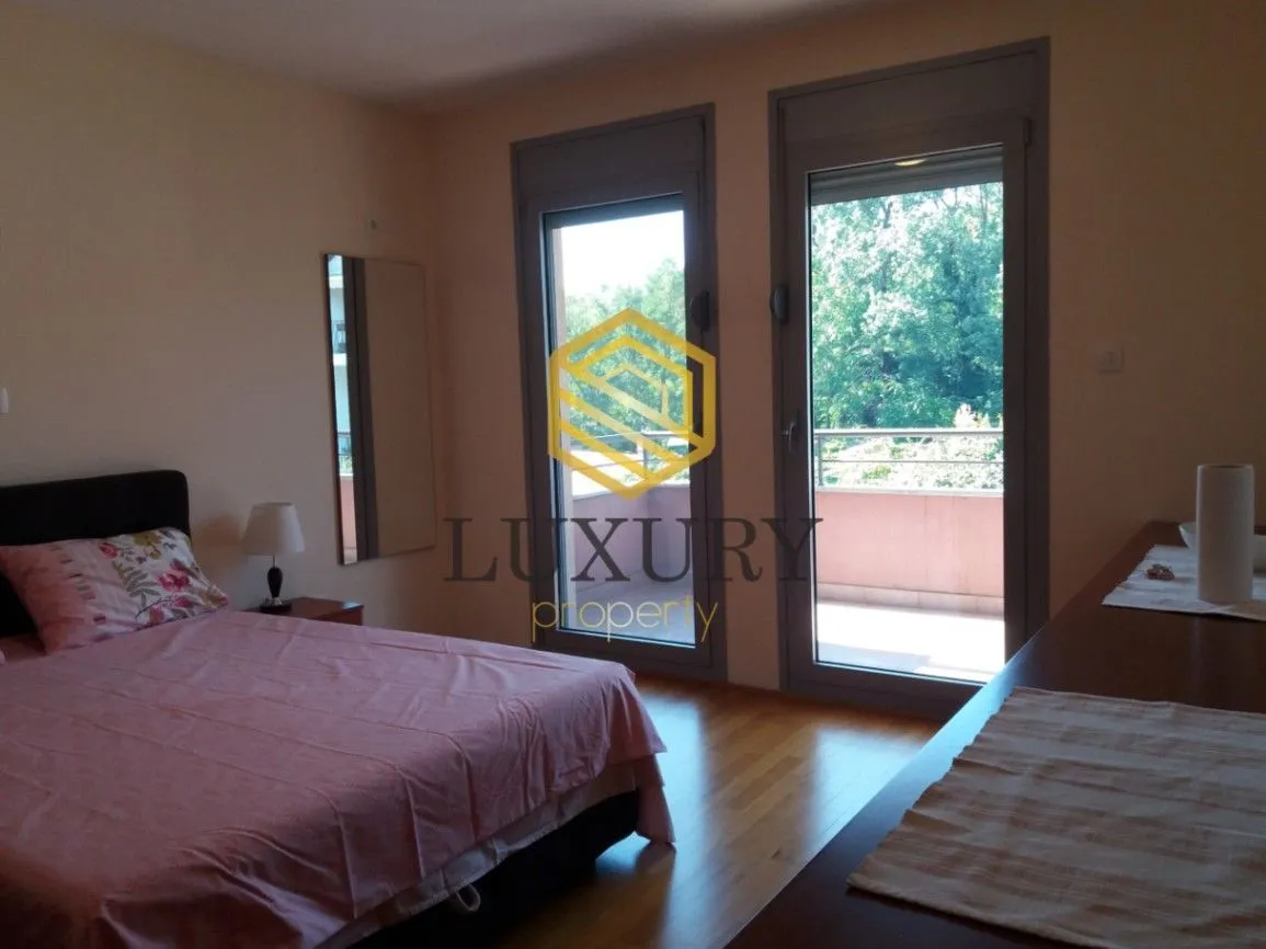 Rent, apartment, 125m², Centar, Podgorica