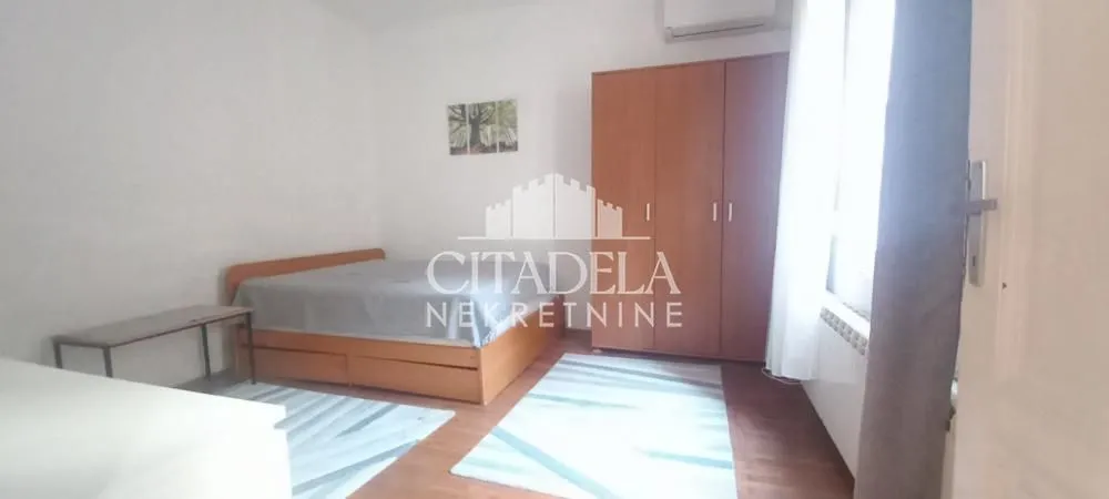 Prodaja, jednosoban stan, 30m², Stari Grad, Beograd