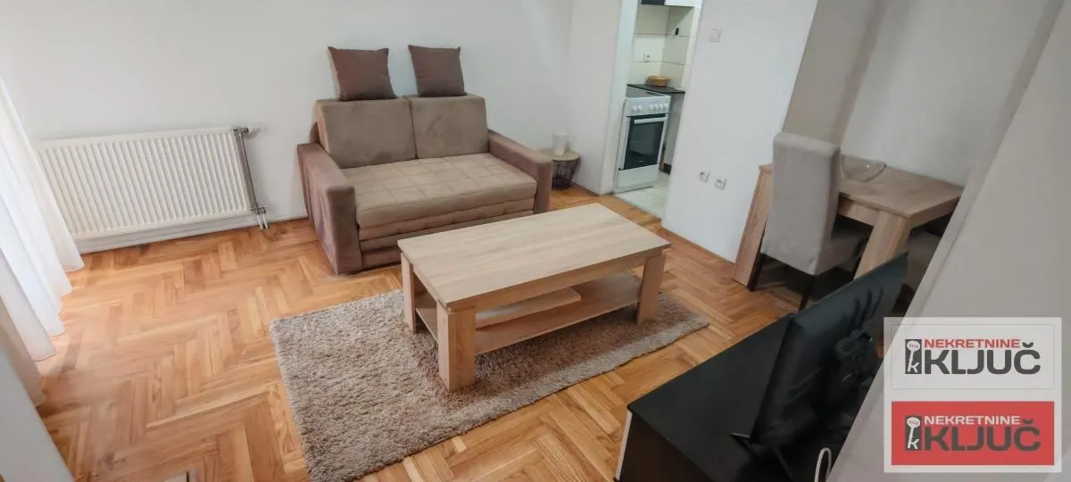 Izdavanje, jednosoban stan, 37m², Sajmište, Novi Sad