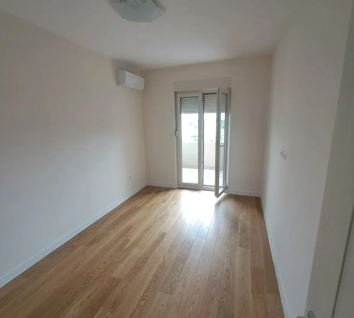 Rent, two bedroom apartment, 72m², Central Point, Podgorica