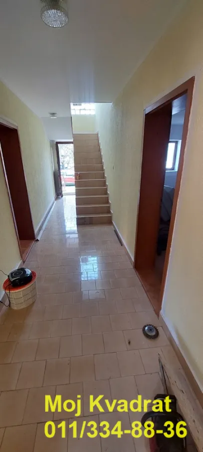 Prodaja, kuća, 411m², Stari Banovci, Stara Pazova