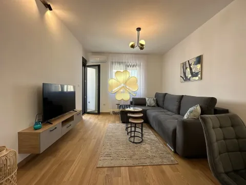 Izdavanje, jednosoban stan, 50m², City Kvart, Podgorica