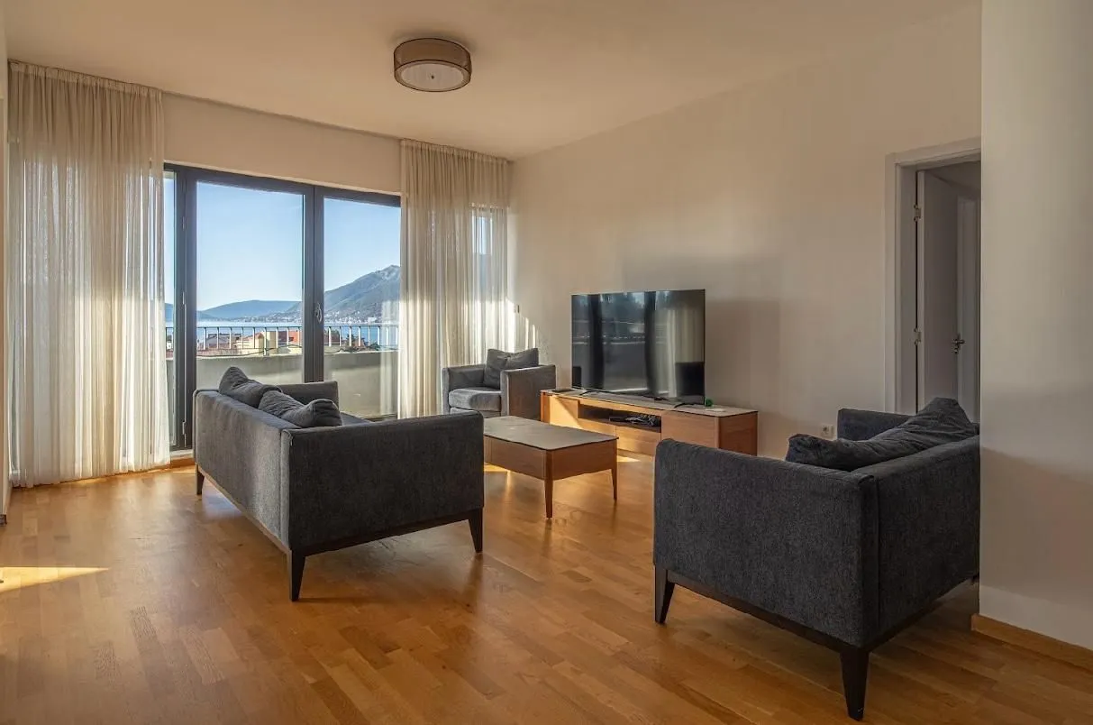 Prodaja, trosoban stan, 129m², Donja Lastva, Tivat