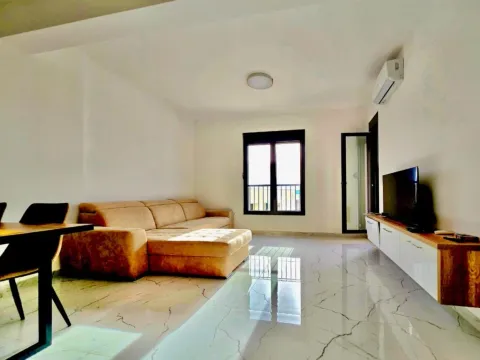 Sale, one bedroom apartment, 44m², Pod Kuk, Tivat - image 3