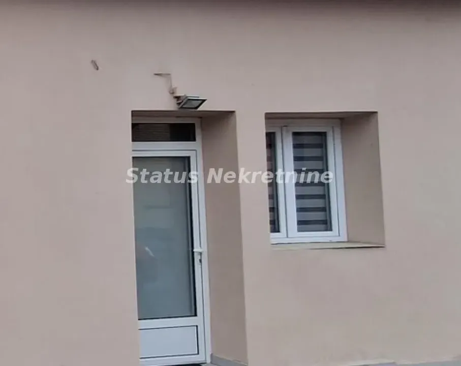 Izdavanje, garsonjera, 38m², Futog, Novi Sad Sve Podlokacije