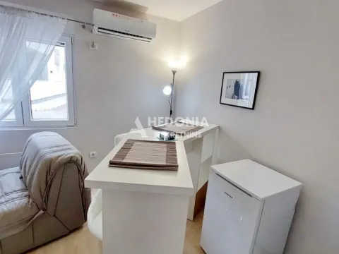 Izdavanje, stan, 20m², Zemun Gornji Grad, Zemun Sve Podlokacije - image 4