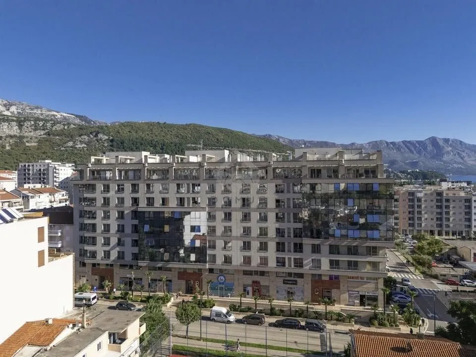 Prodaja, dvosoban stan, 90m², Budva, Crna Gora