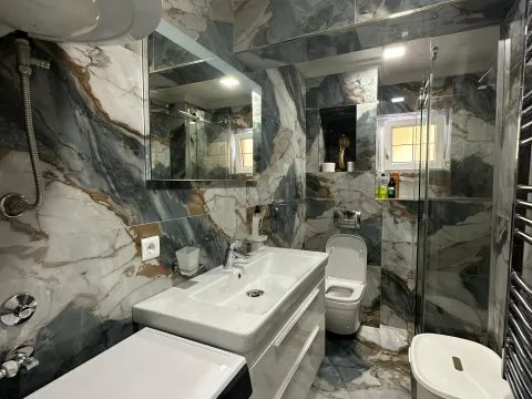 Izdavanje, jednosoban stan, 60m², Centar, Tivat - image 19