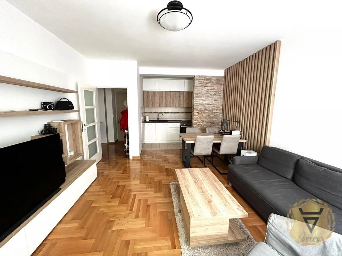 Rent, two bedroom apartment, 50m², Slavija, Vračar Sve Podlokacije