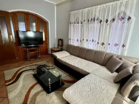 Rent, apartment, 76m², Zagorič, Podgorica - image 1