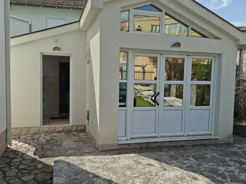 Izdavanje, garsonjera, 25m², Bijela, Herceg Novi - image 14