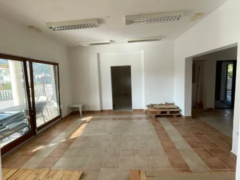 Sale, office space, 190m², Risan, Kotor - image 3