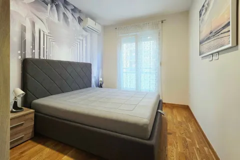 Rent, two bedroom apartment, 65m², City Kvart, Podgorica - image 6