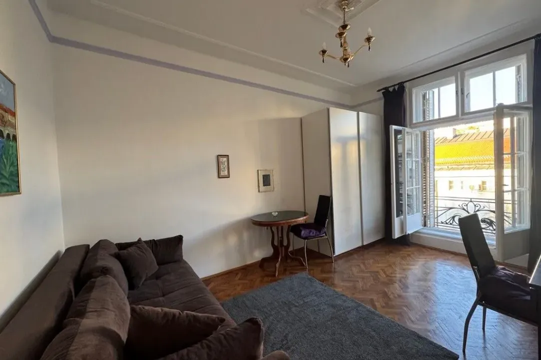 Izdavanje, jednosoban stan, 24m², Savski Venac, Beograd