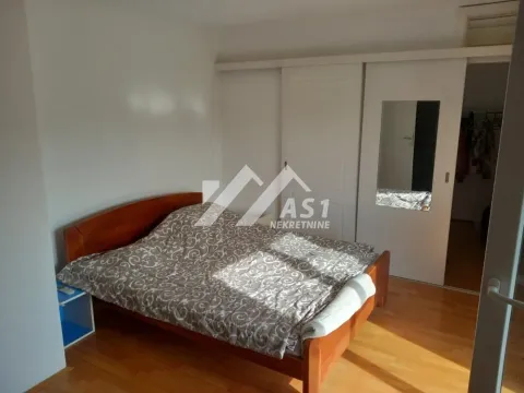 Izdavanje, četvorosoban stan, 175m², Klisa, Novi Sad Sve Podlokacije - image 5