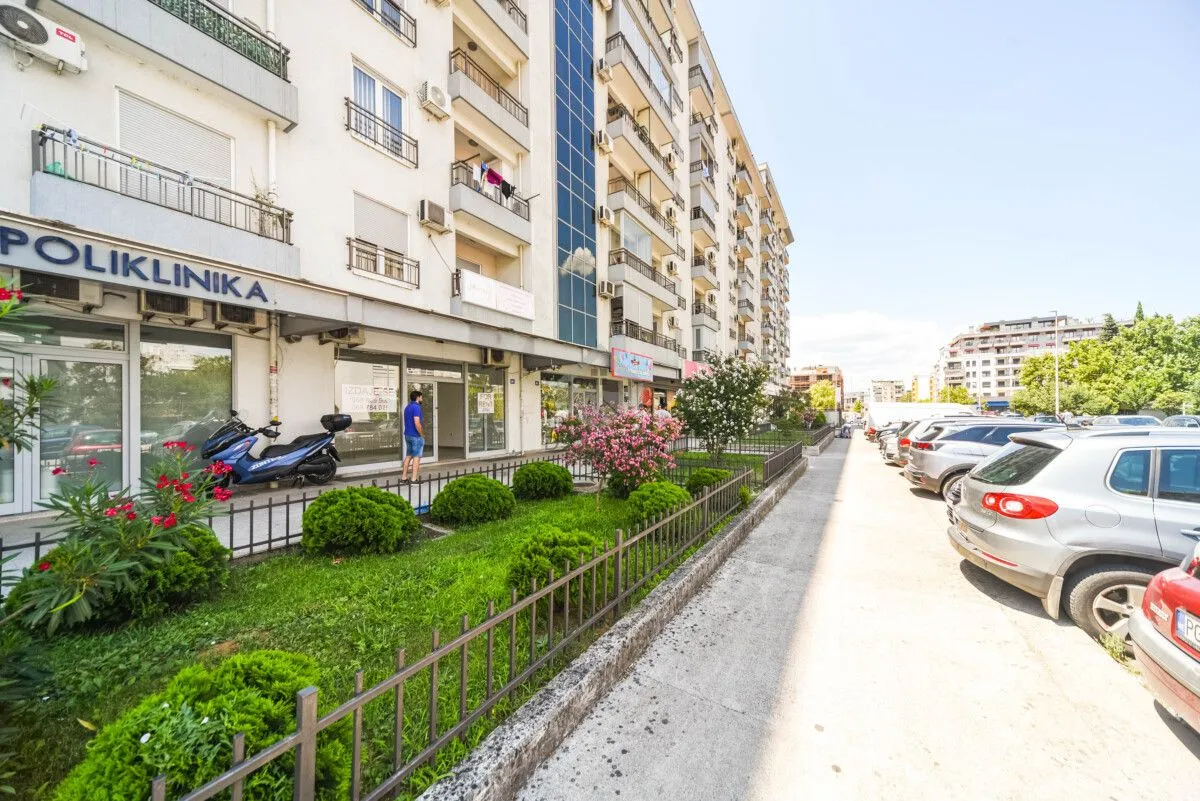 Rent, office space, 67m², Pobrežje, Podgorica