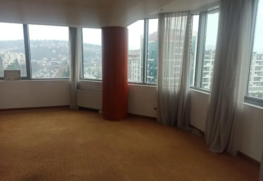 Izdavanje, poslovni prostor, 358m², Preko Morače, Podgorica