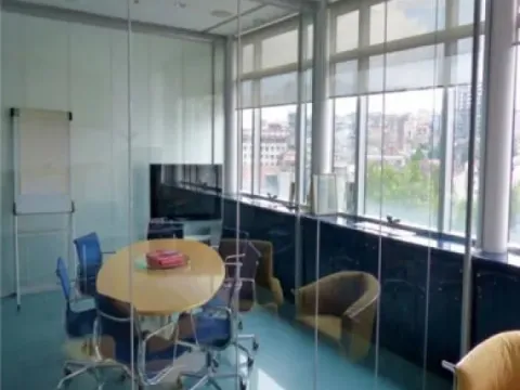 Izdavanje, poslovni prostor, 215m², Savski Venac, Beograd - image 2