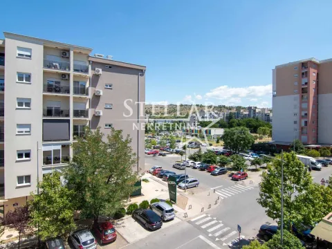 Rent, one bedroom apartment, 42m², Blok 9, Podgorica - image 11